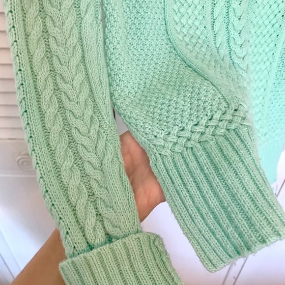 BCBG Max Azria Seaglass/Mint Womens Sweater - S/NWOT - Picture 4 of 4